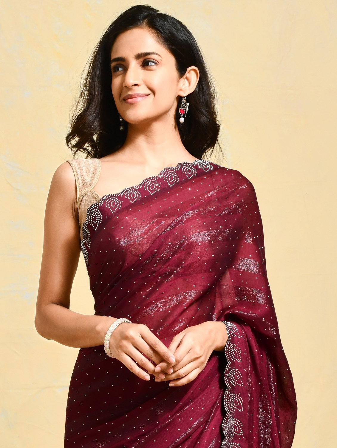women striped embellished saree with blouse - 21965562 - Standard Image - 4
