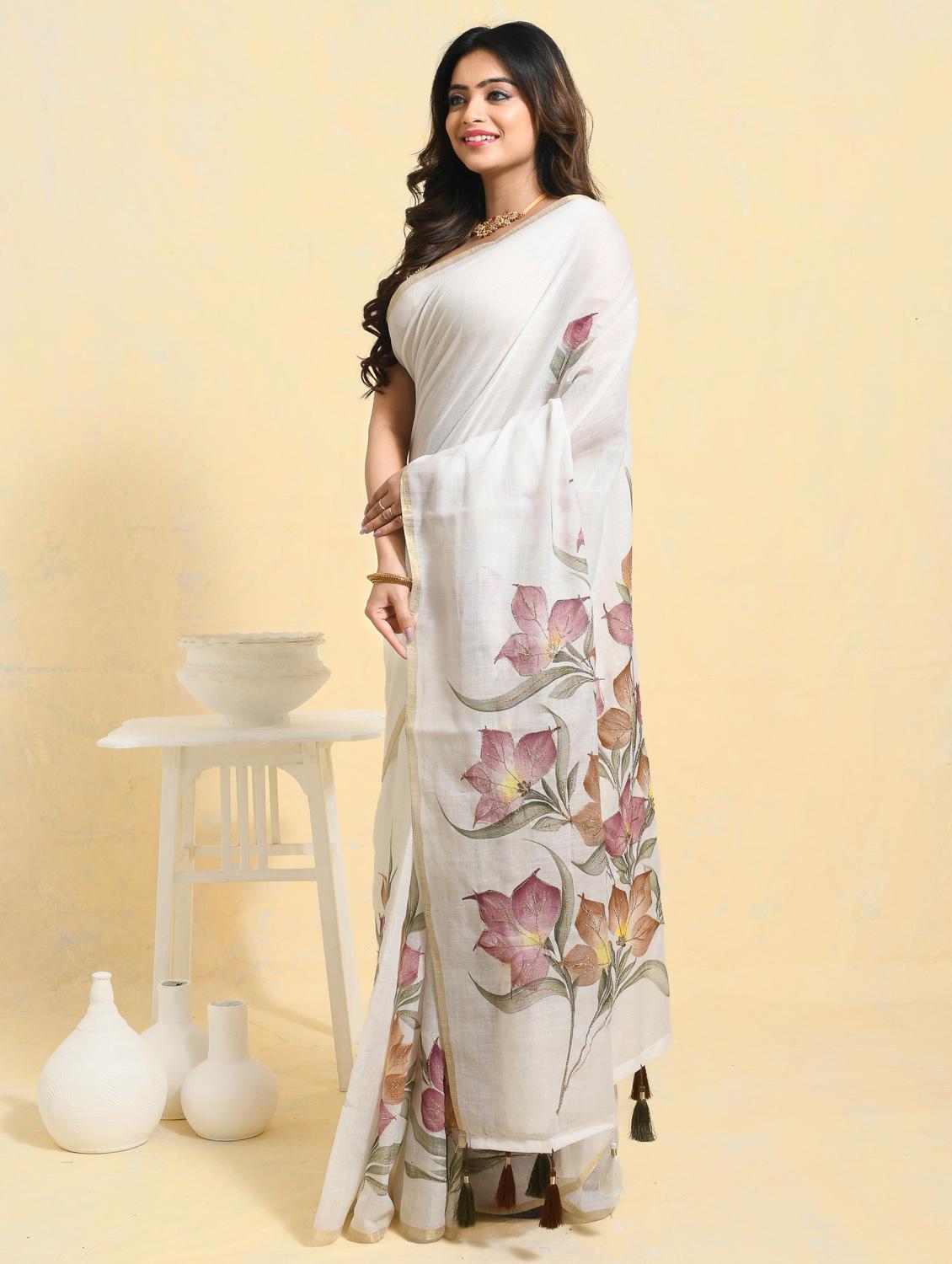 women printed casual wear saree with blouse - 21965593 -  Standard Image - 1