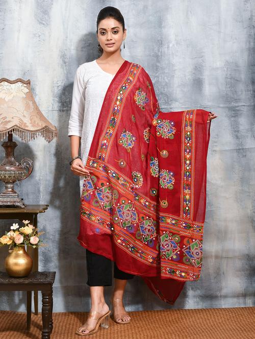 women solid with work embroidered dupatta - 21965825 - Standard Image - 0