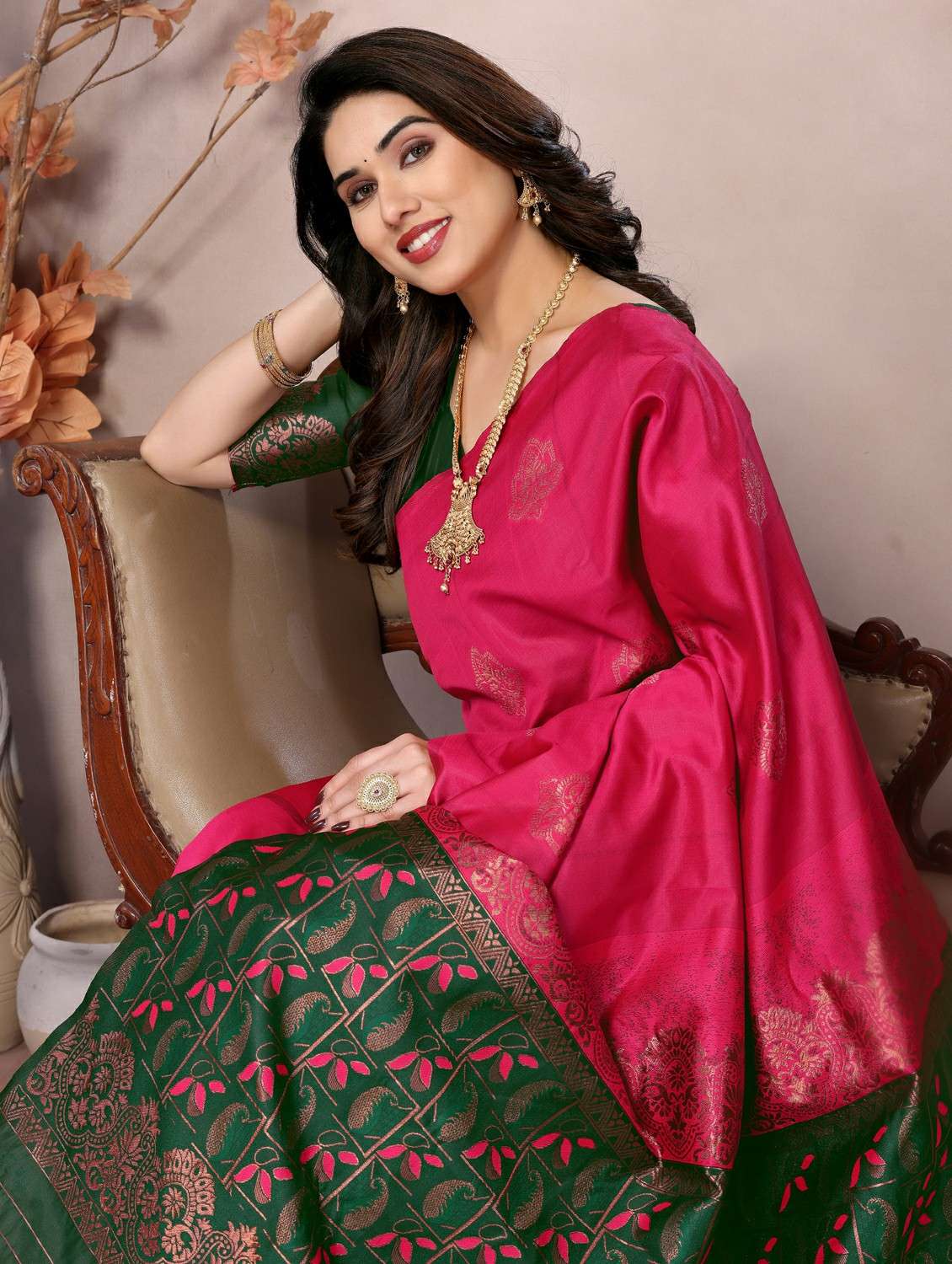 women self design banarasi saree with blouse - 21965869 -  Standard Image - 4