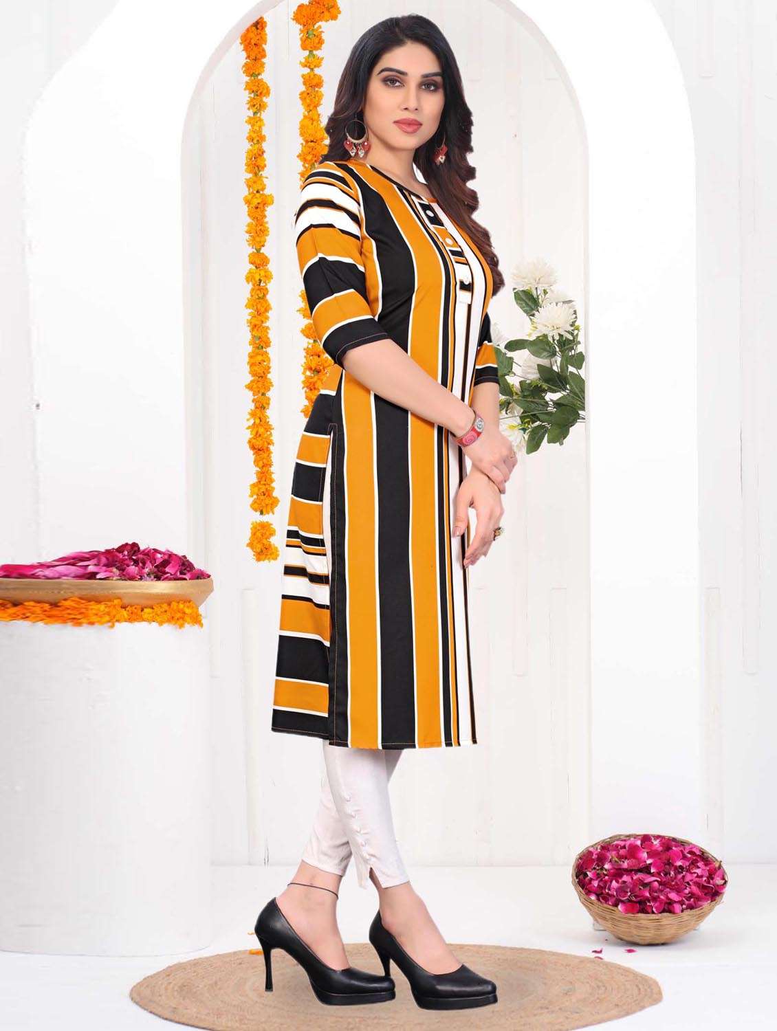 women striped three quarter sleeve straight kurta - 21965879 -  Standard Image - 1