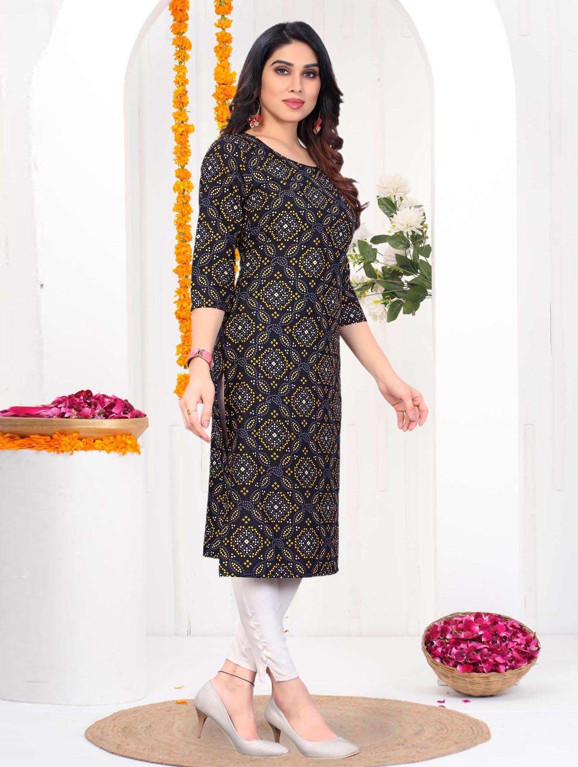 women printed three quarter sleeve straight kurta - 21965898 -  Standard Image - 1
