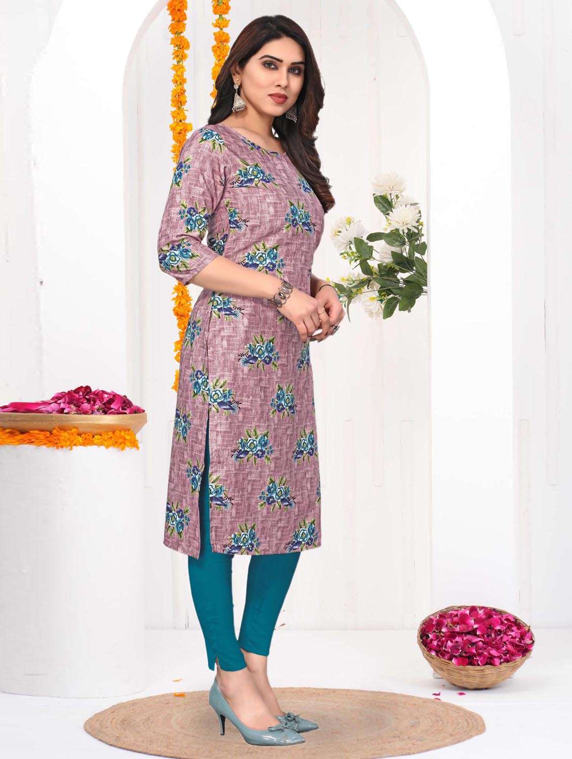 women printed three quarter sleeve straight kurta - 21965915 -  Standard Image - 1