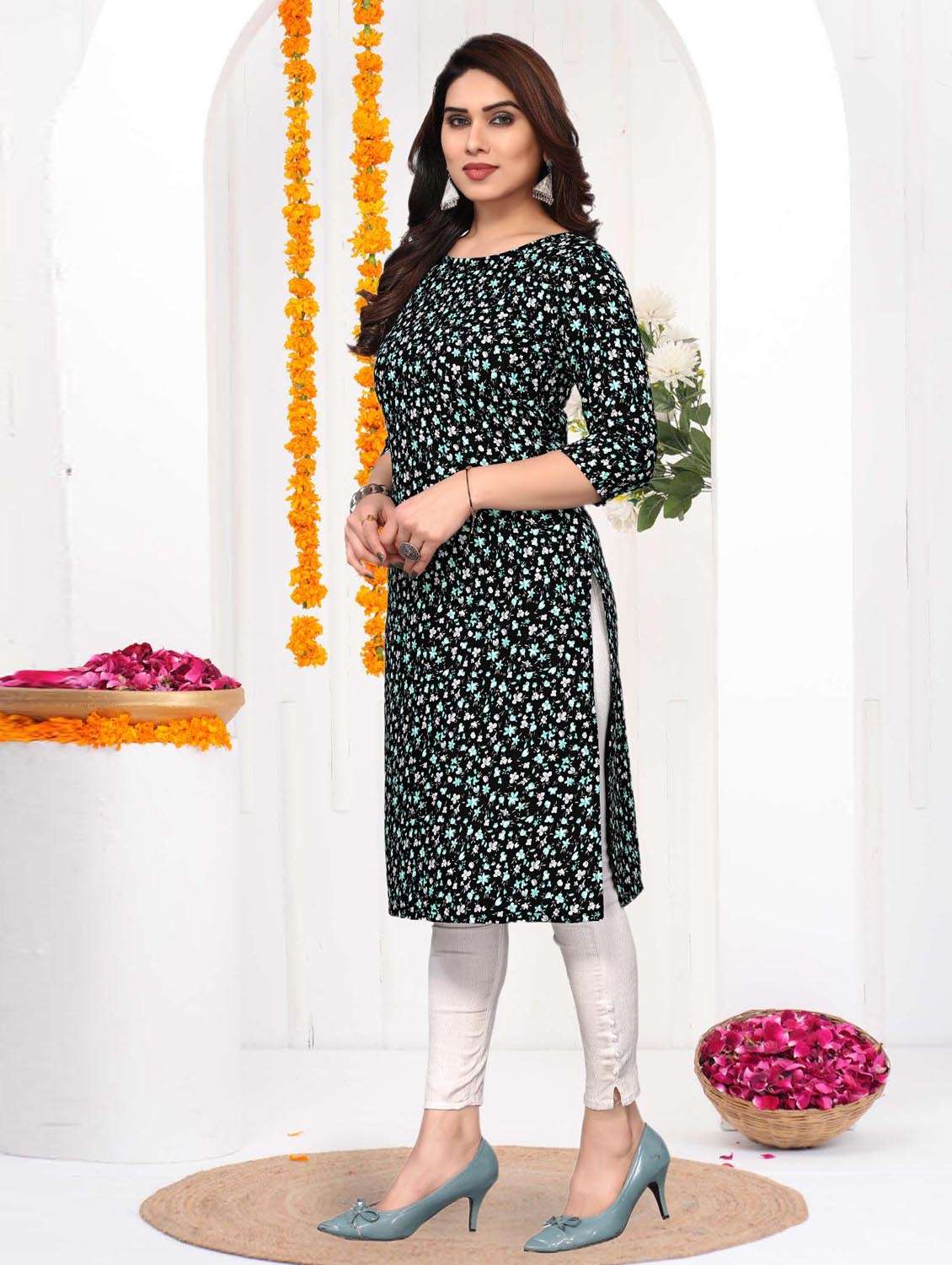 women printed three quarter sleeve straight kurta - 21965919 -  Standard Image - 1
