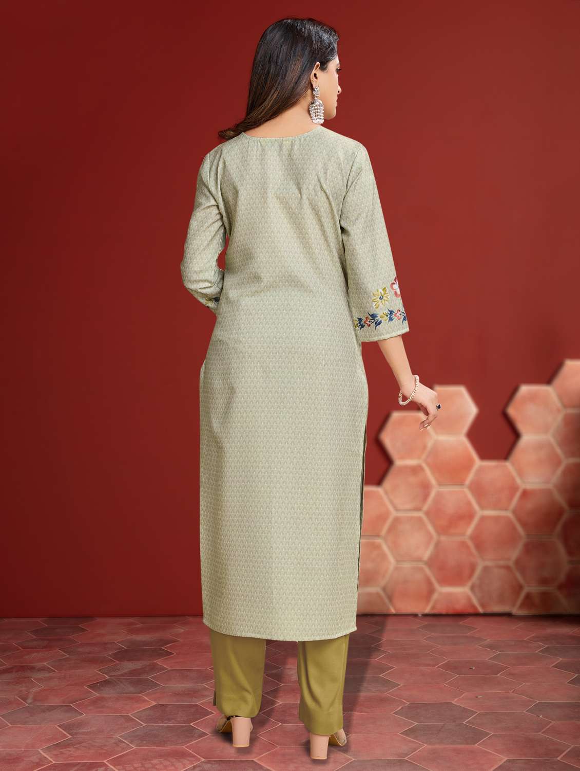 women three quarter sleeve kurta pant set - 21966061 -  Standard Image - 4