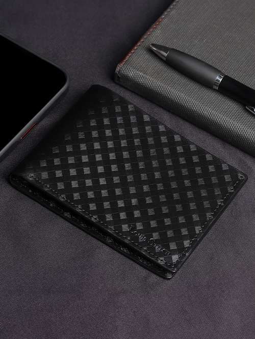 men black textured leather wallet - 21966115 - Standard Image - 0