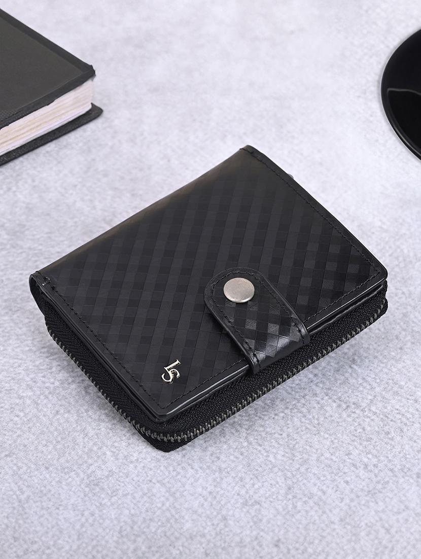 men black textured leather wallet - 21966128 - Zoom Image - 0