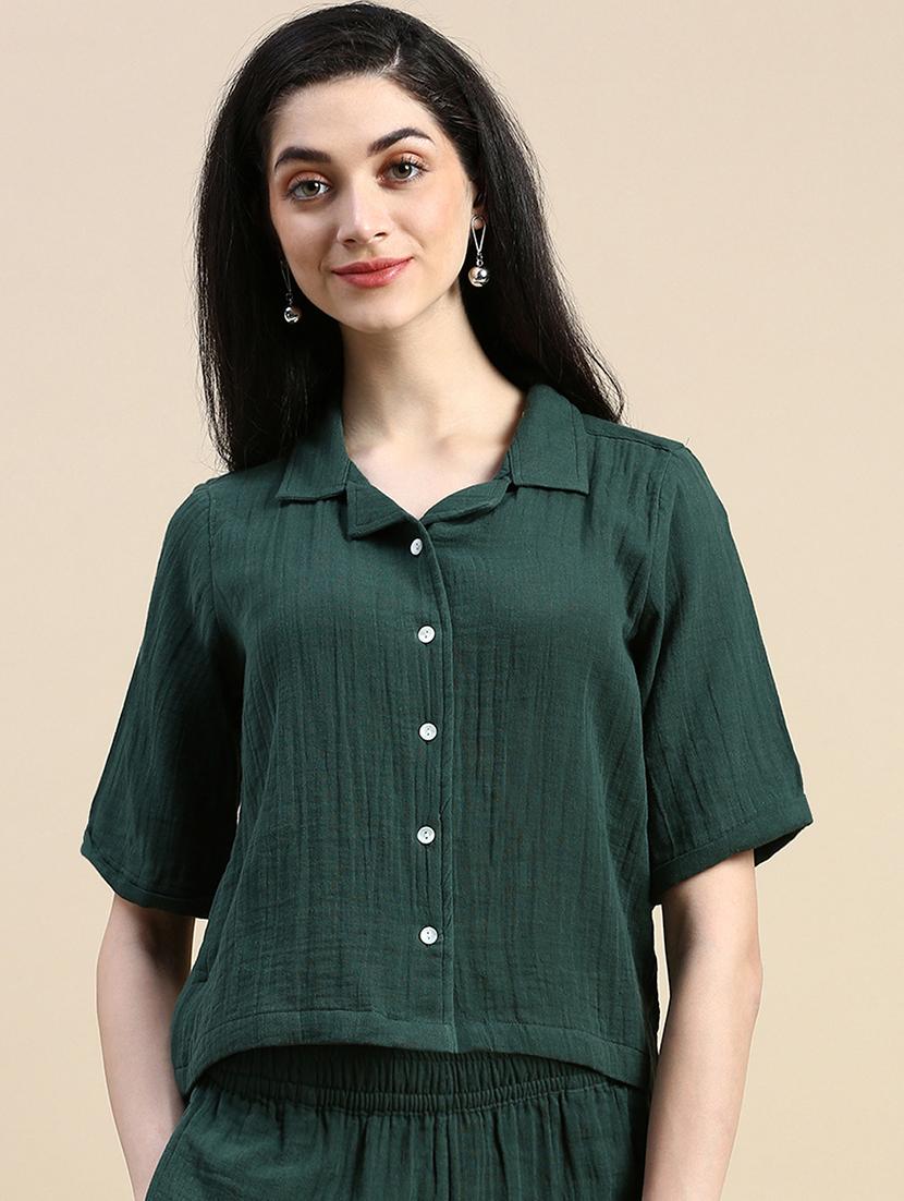 women solid cuban collared short sleeve crop shirt - 21966170 - Standard Image - 1