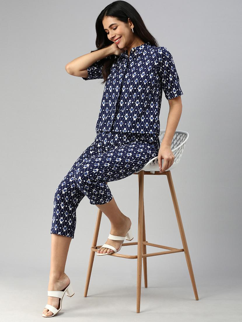 women printed collared short sleeve crop shirt - 21966172 - Standard Image - 4