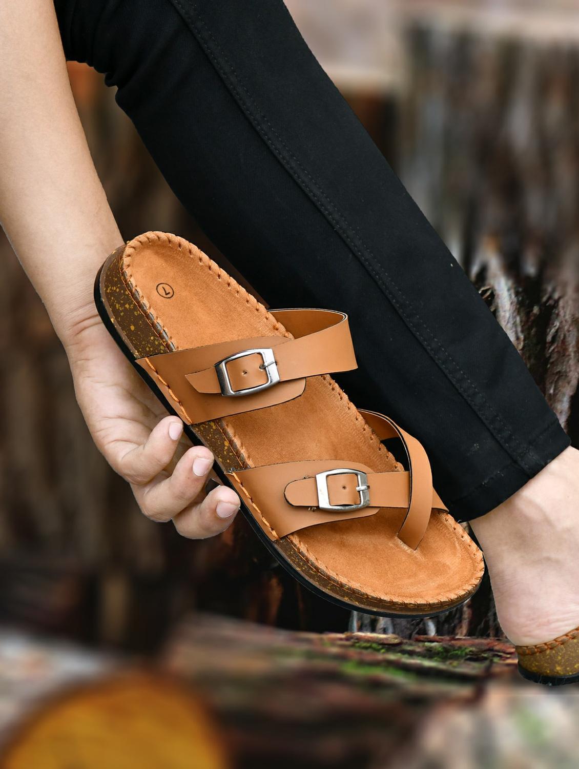 men solid toe separator sandal - 21966213 -  Standard Image - 1