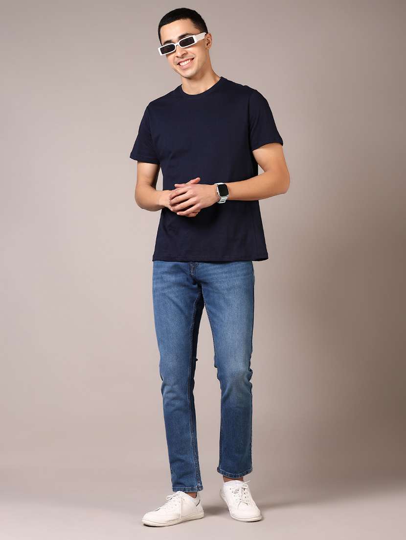 Men Solid Round Neck Regular Fit T-shirt - 21966554 -  Standard Image - 4