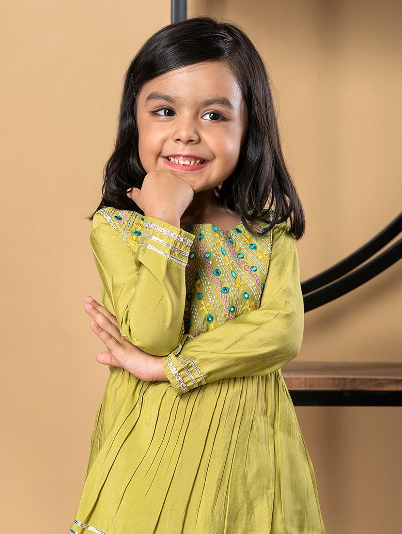 girls embroidered long sleeve kurta and pant set - 21967205 - Standard Image - 4