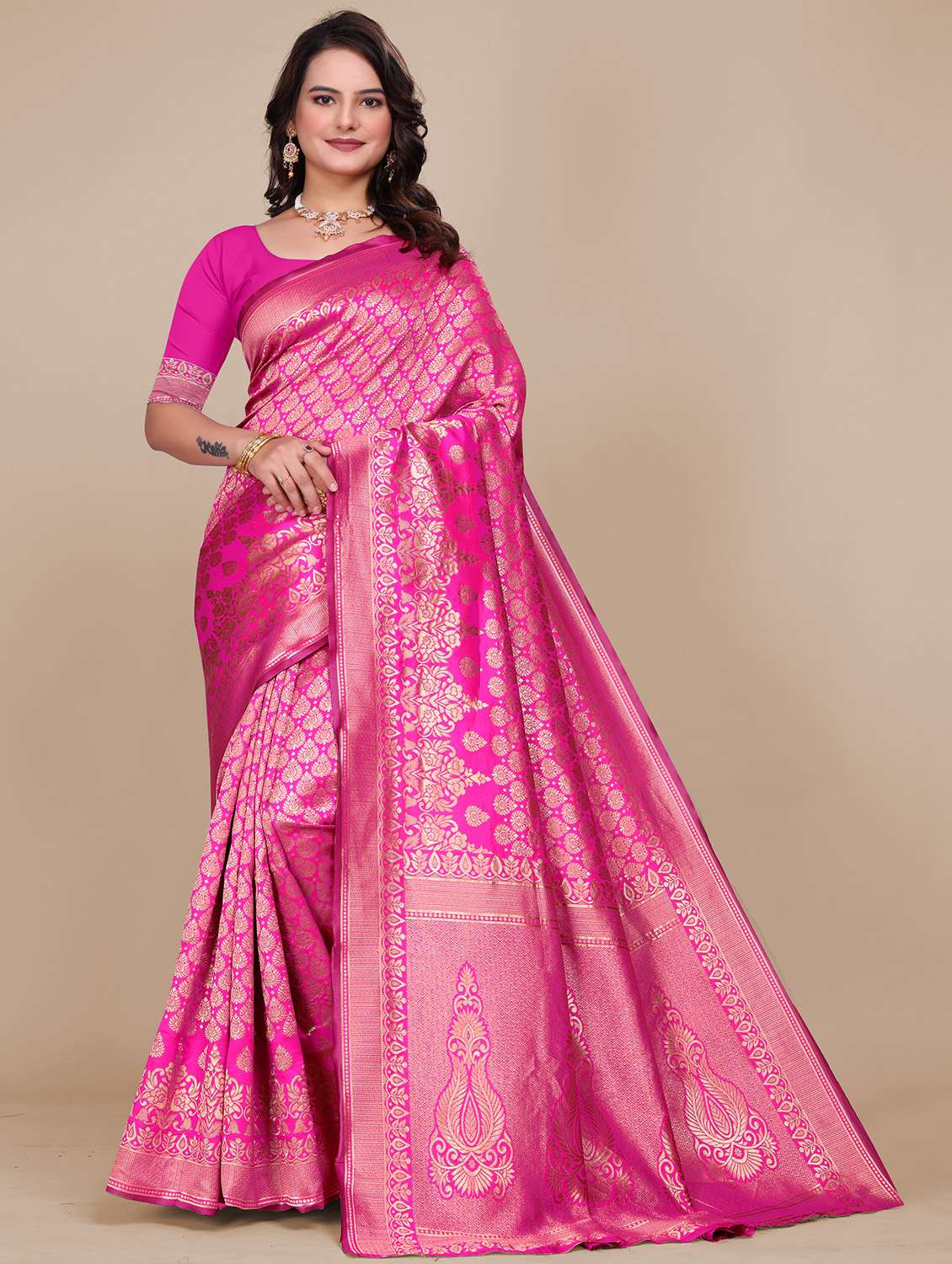women self design banarasi saree with blouse - 21967231 - Standard Image - 1