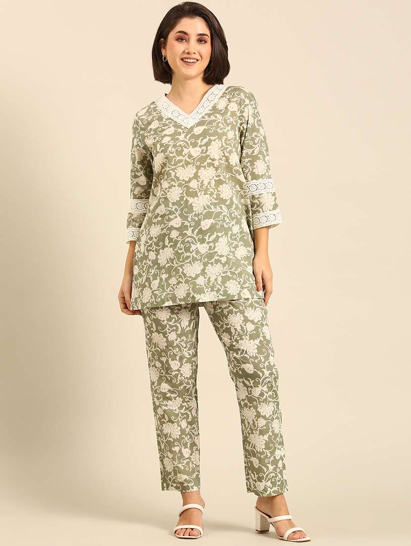 women printed three quarter sleeve staright kurti - 21967253 -  Standard Image - 4