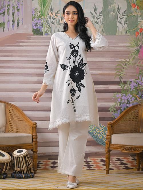 women white long sleeve kurta pant set - 21967263 - Standard Image - 0