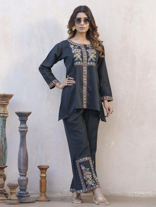 women embroidered long sleeve ethnic co-ord set - 21967370 - Standard Image - 0