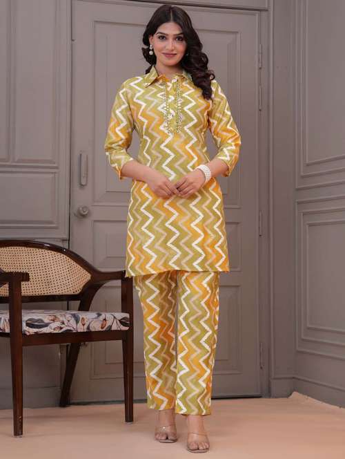 women three quarter sleeve ethnic co-ord set - 21967981 - Standard Image - 0