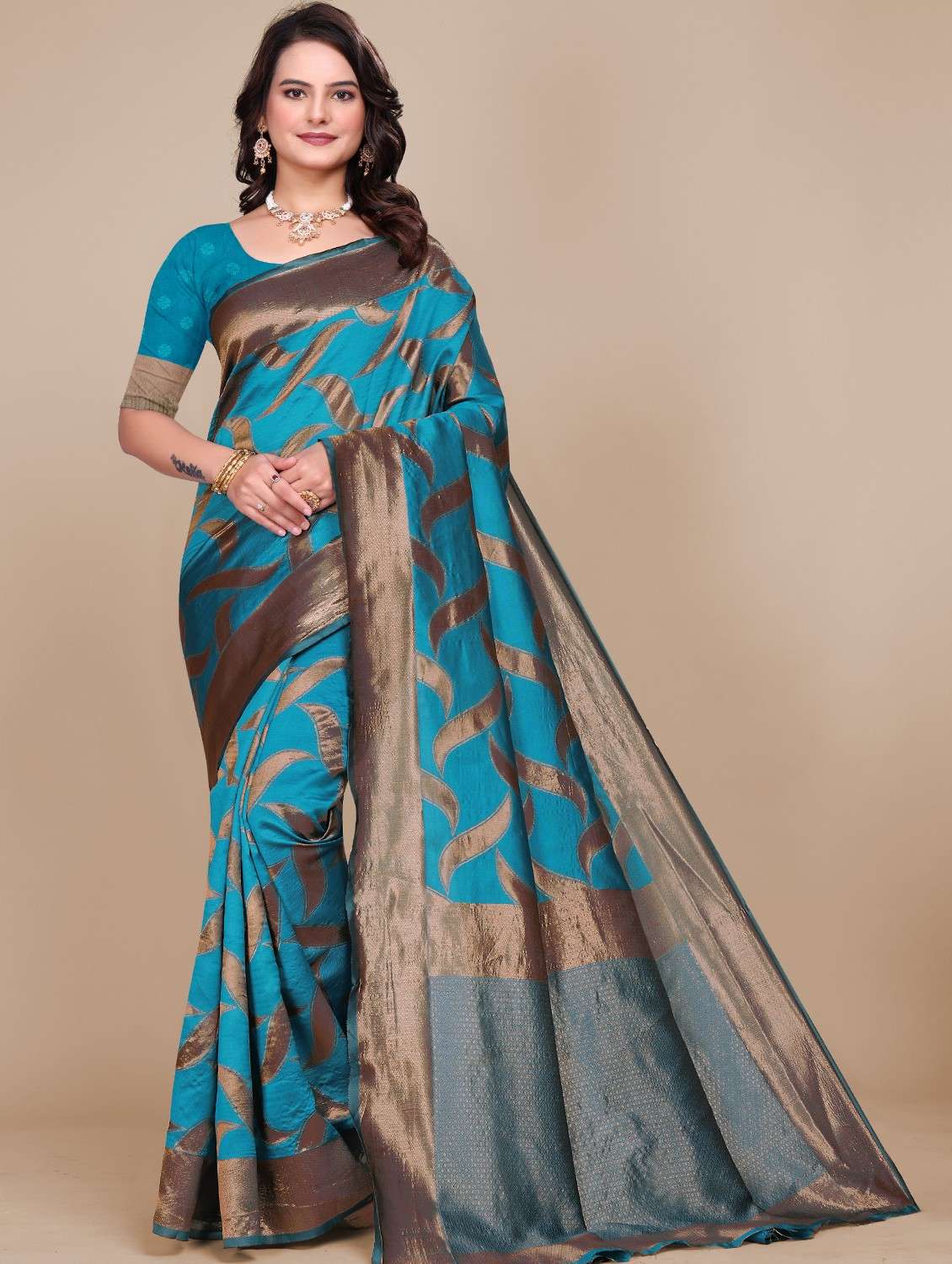 women self design banarasi saree with blouse - 21967988 - Standard Image - 1