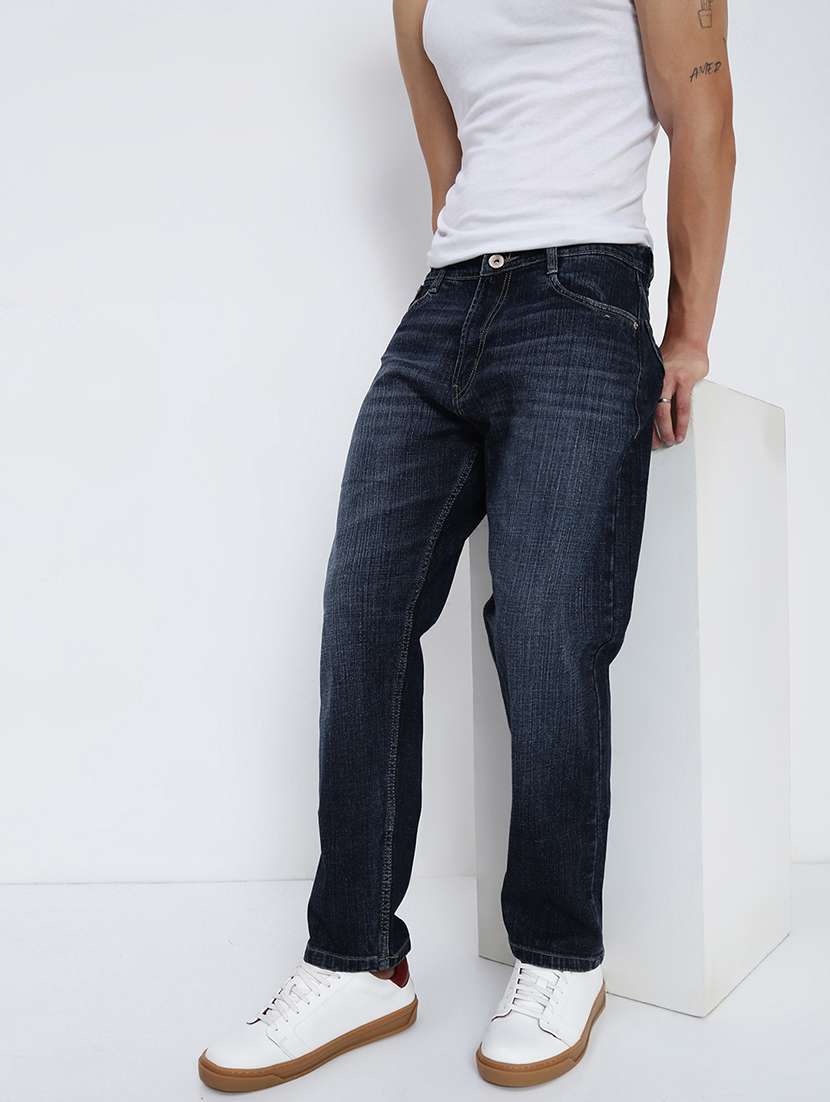 men washed low rise full length jeans - 21968062 -  Standard Image - 1