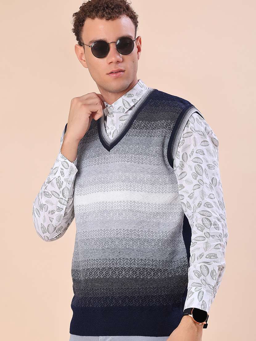 men self design sleeveless regular fit pullover