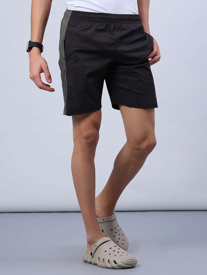 men side taped mid rise sport shorts