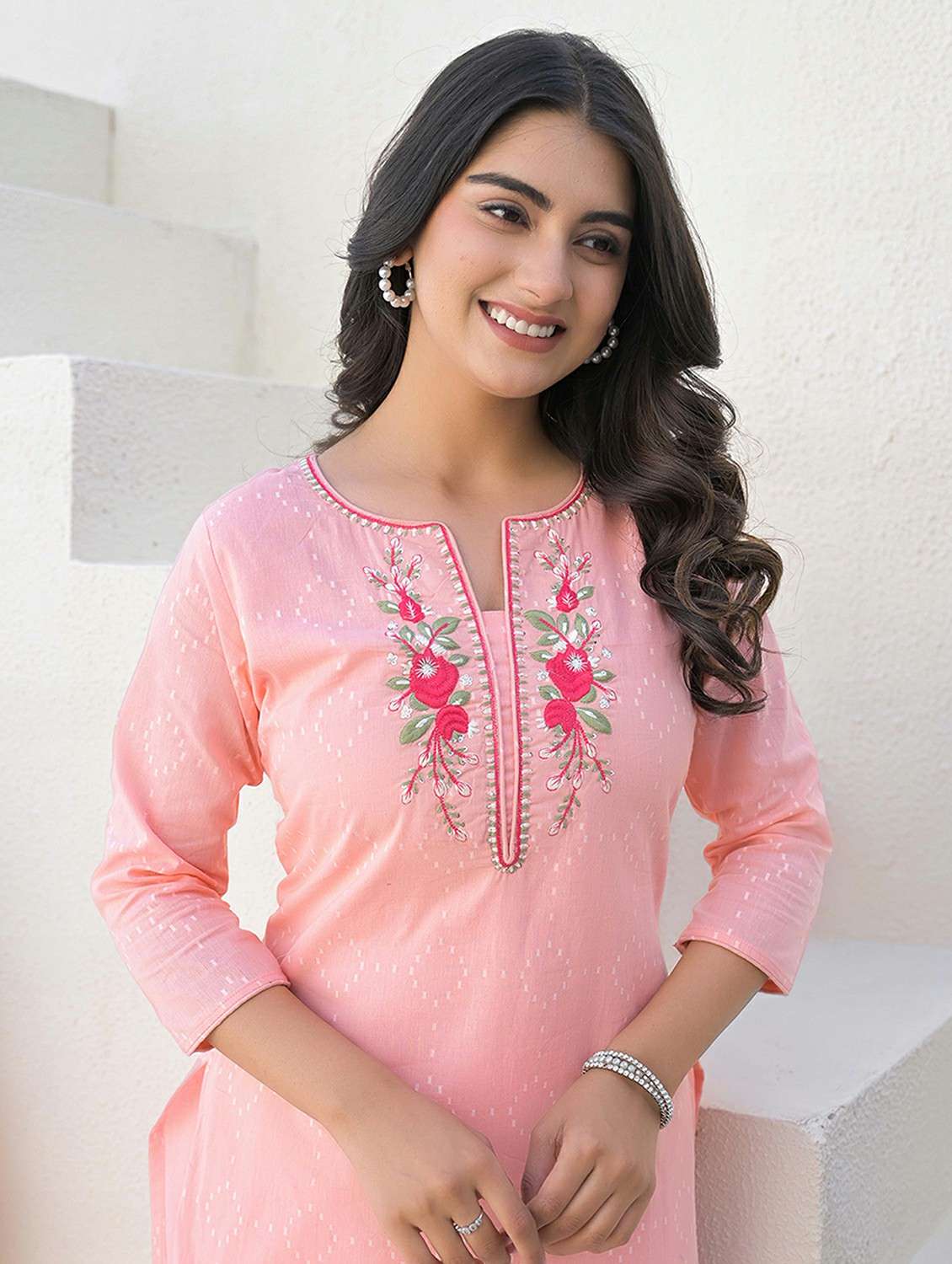 women three quarter sleeve straight kurta - 21968508 -  Standard Image - 4