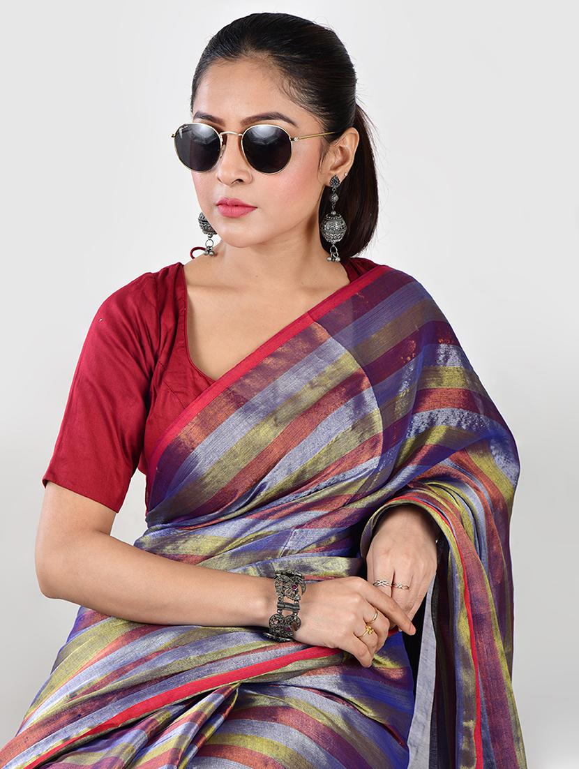 women striped printed saree with blouse - 21968622 - Standard Image - 4