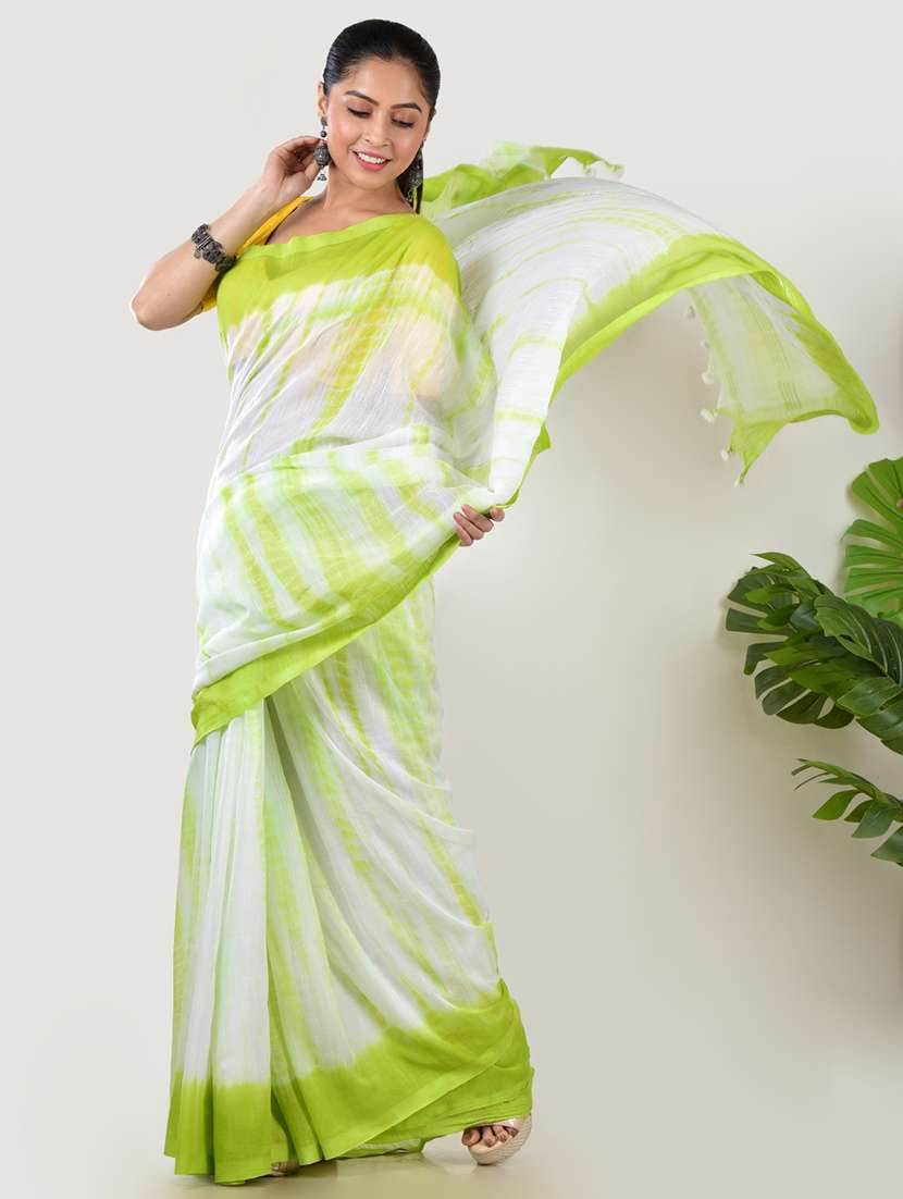 women green printed saree with blouse - 21968625 - Standard Image - 1