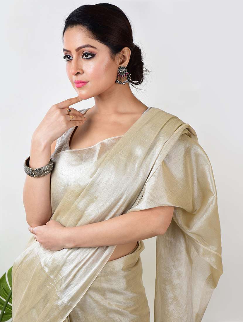 women solid plain saree with blouse - 21968627 - Standard Image - 4