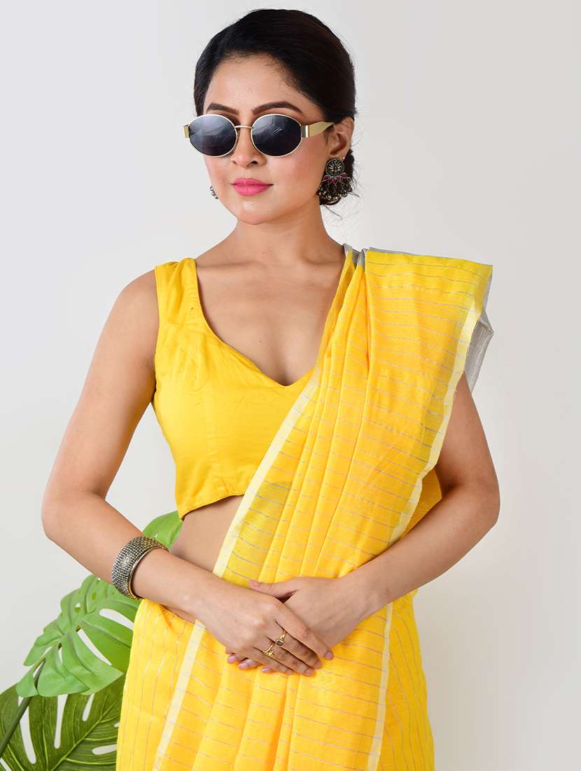 women striped printed saree with blouse - 21968633 - Standard Image - 4