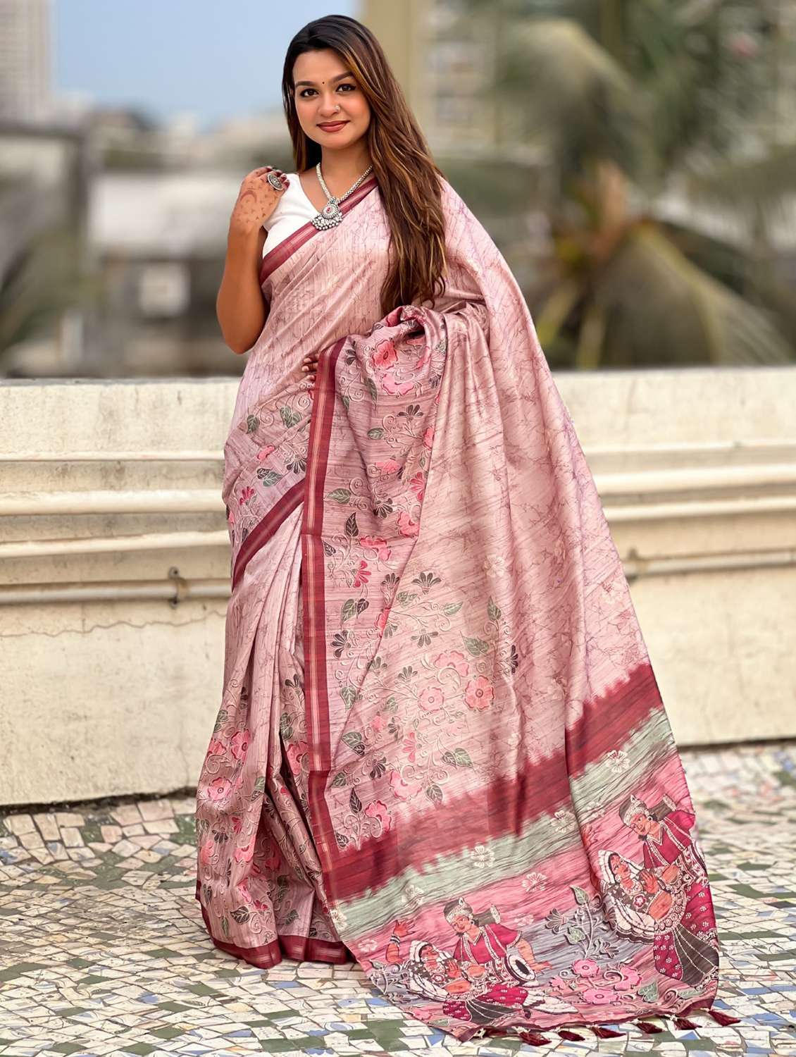 women printed casual wear saree with blouse - 21968797 -  Standard Image - 1