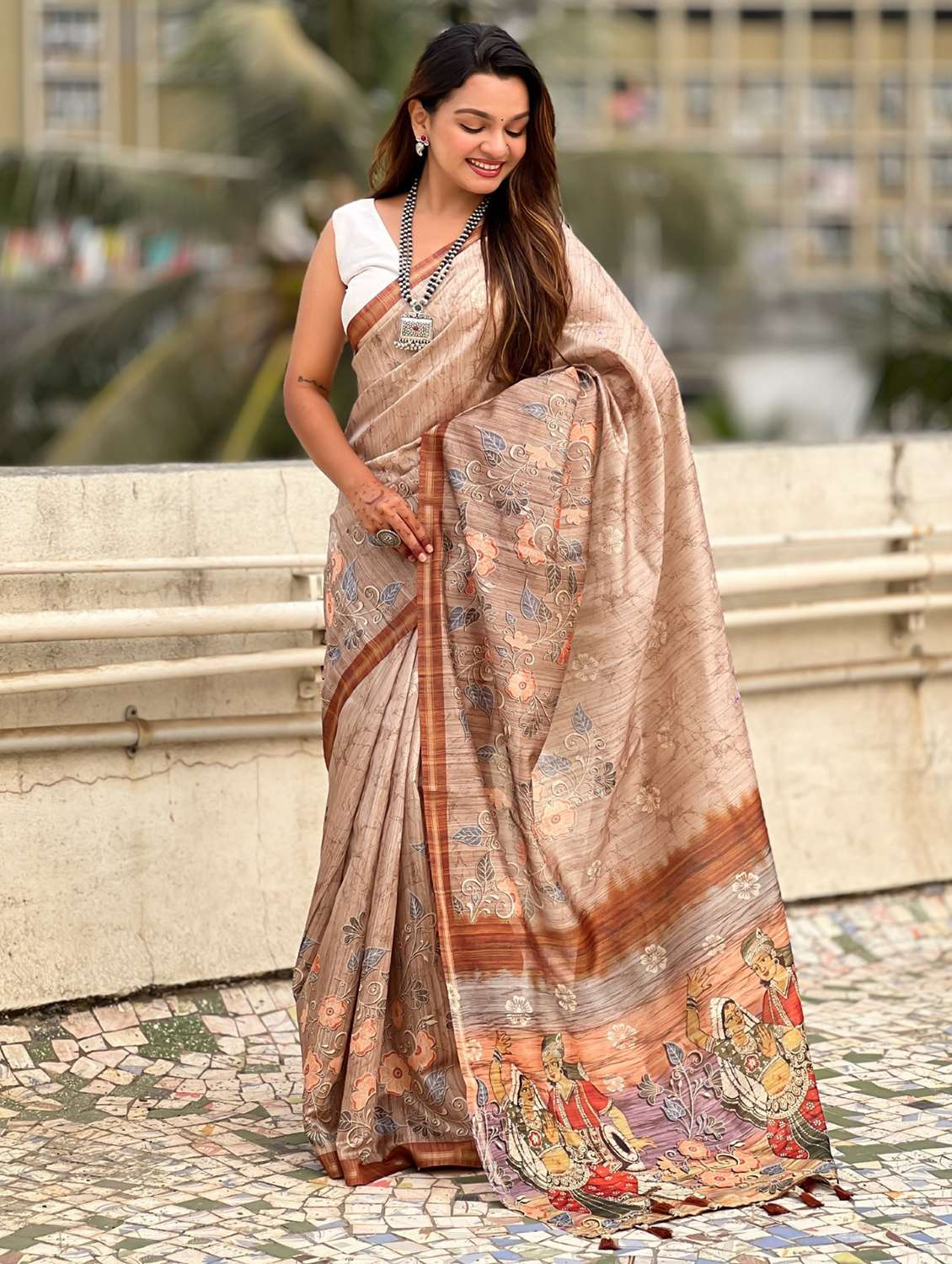 women printed casual wear saree with blouse - 21968798 -  Standard Image - 1