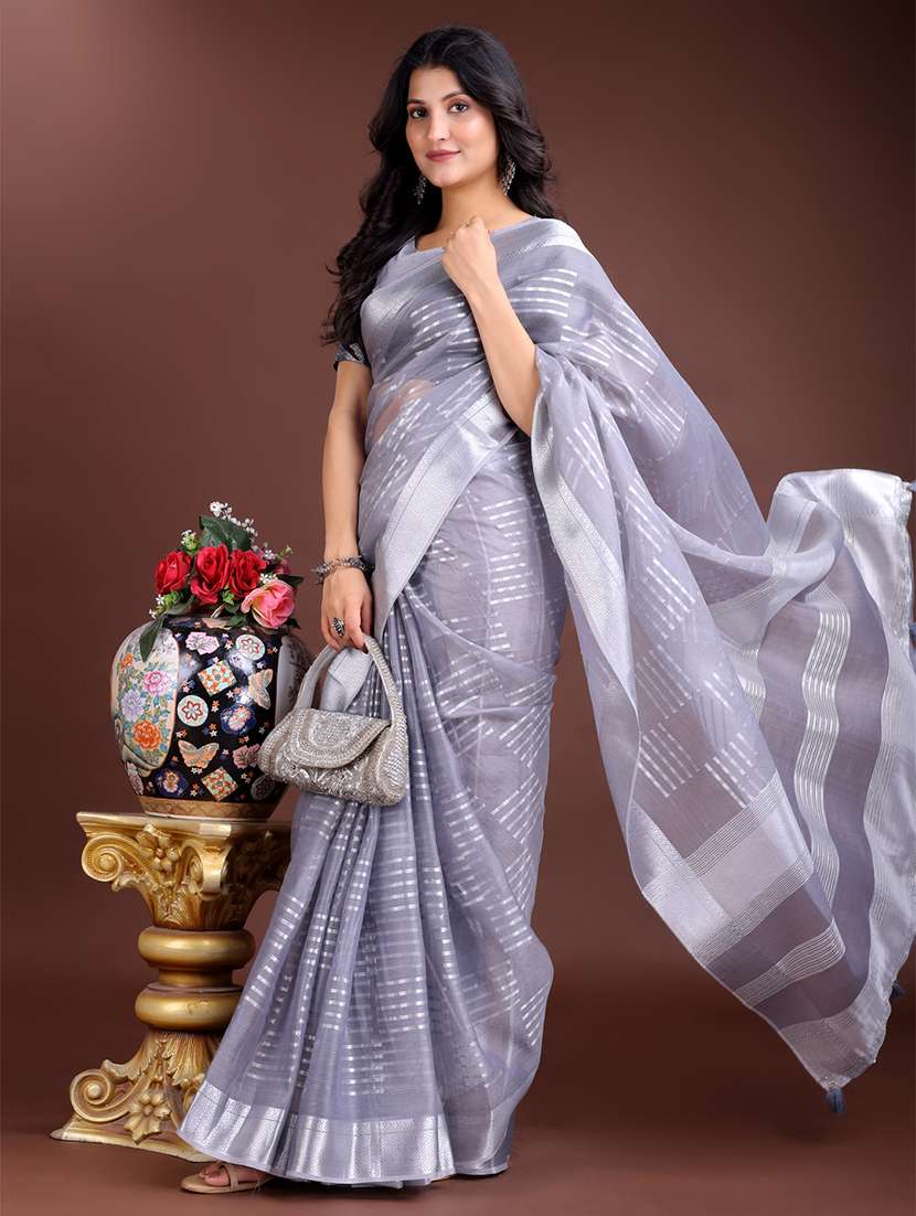 women self design bordered saree with blouse - 21969107 -  Zoom Image - 0