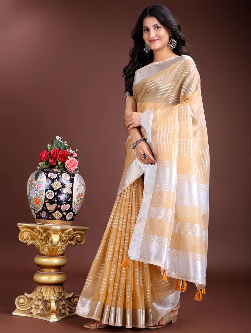 women self design bordered saree with blouse - 21969111 -  Standard Image - 1