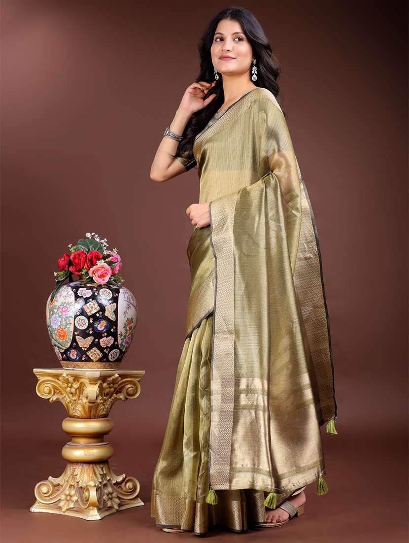 women solid with bordered saree with blouse - 21969152 - Standard Image - 1