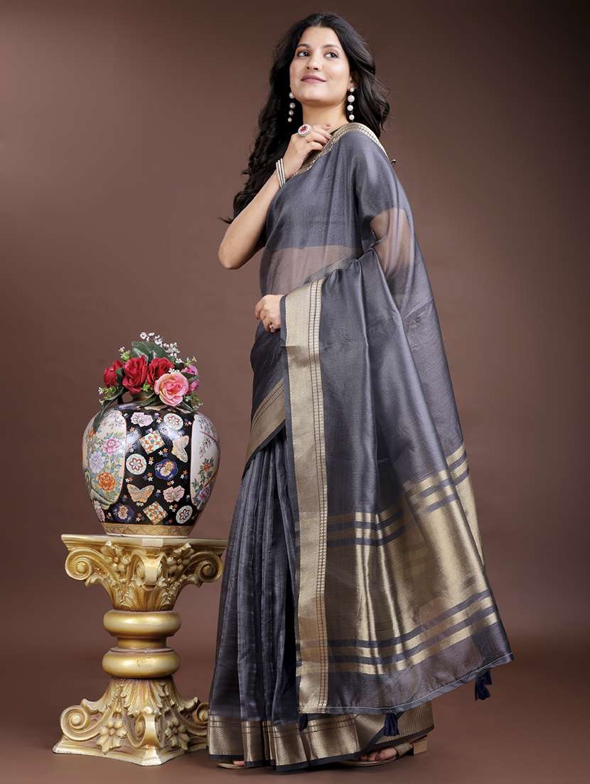 women solid with bordered saree with blouse - 21969163 -  Standard Image - 1
