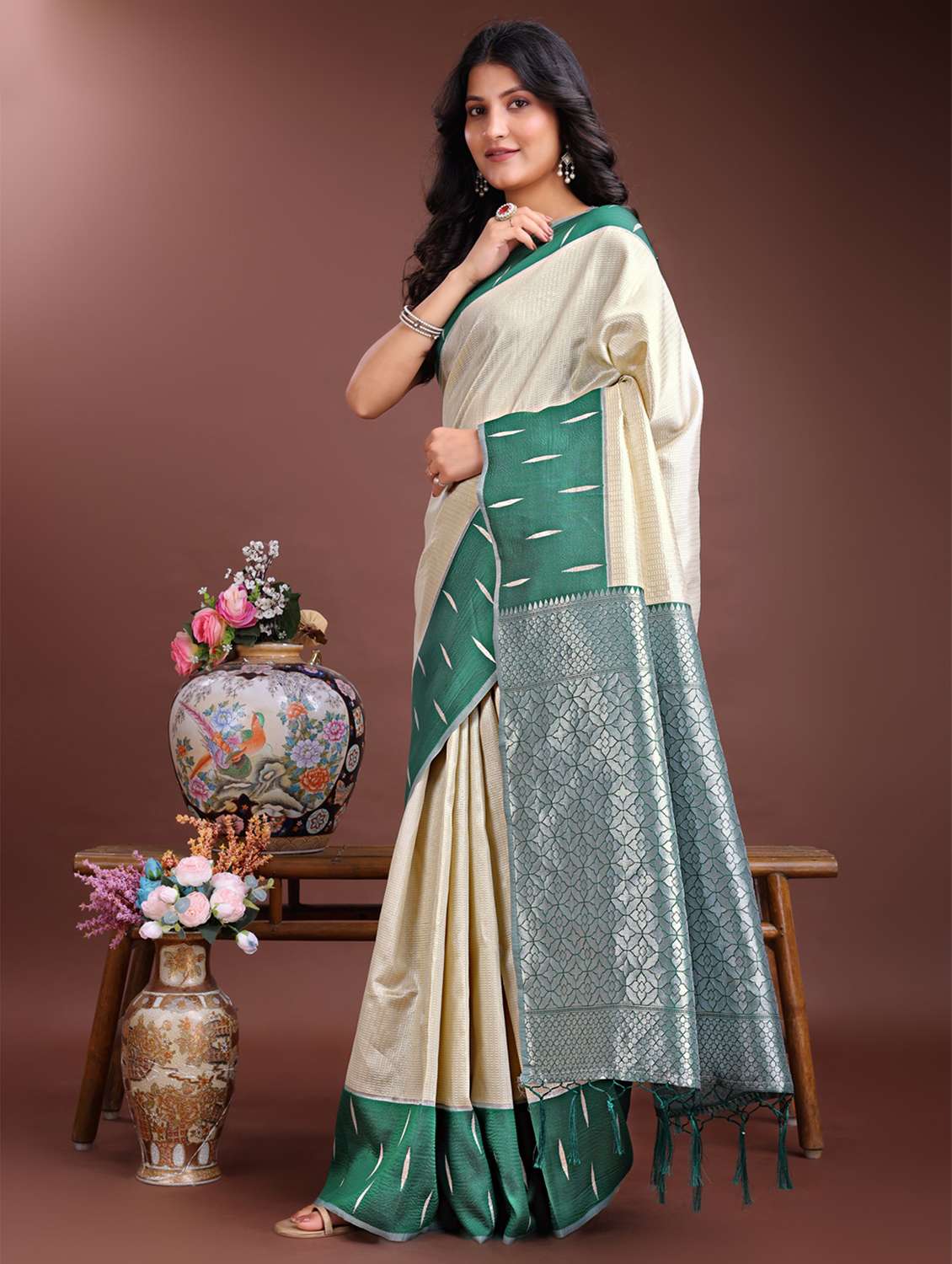women self design southern silk saree with blouse - 21969185 -  Standard Image - 1