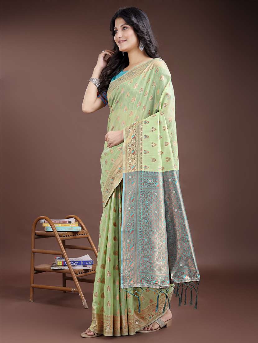 women self design bordered saree with blouse - 21969196 - Standard Image - 1