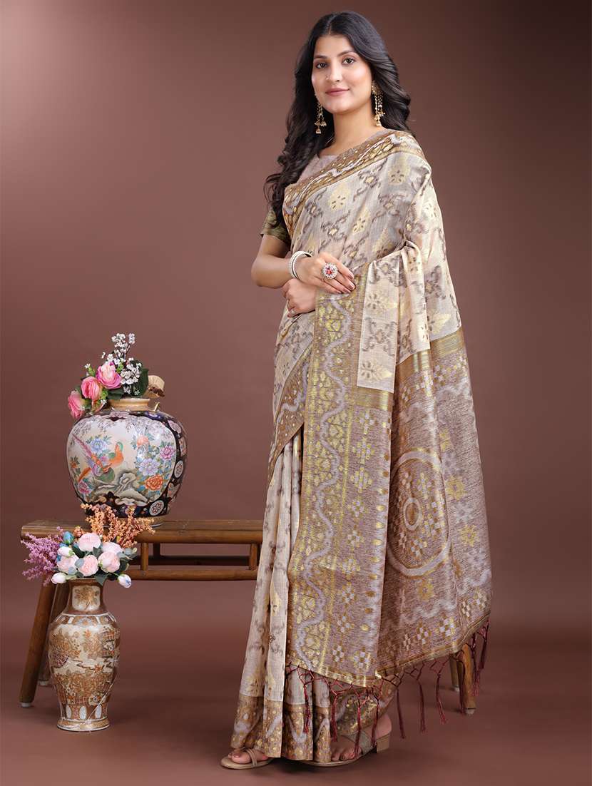 women self design bordered saree with blouse - 21969199 -  Standard Image - 1