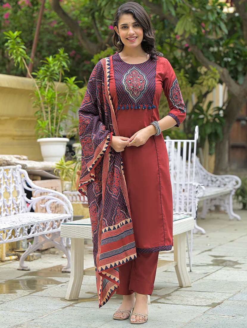 women three quarter sleeve kurta pant with dupatta set - 21969207 -  Standard Image - 1