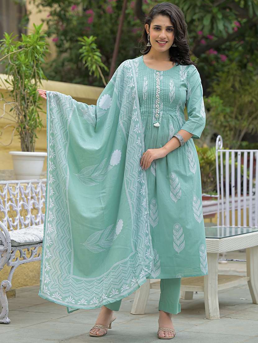 women three quarter sleeve kurta pant with dupatta set