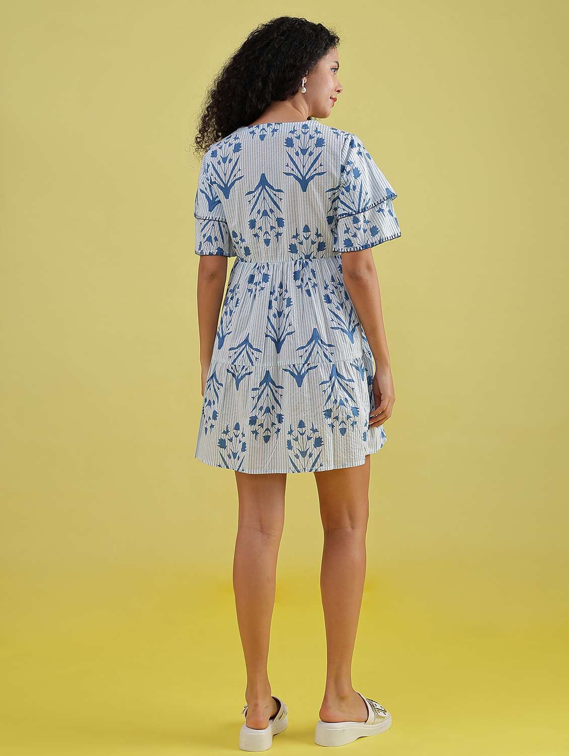women printed short sleeve tiered dress - 21969603 - Standard Image - 4