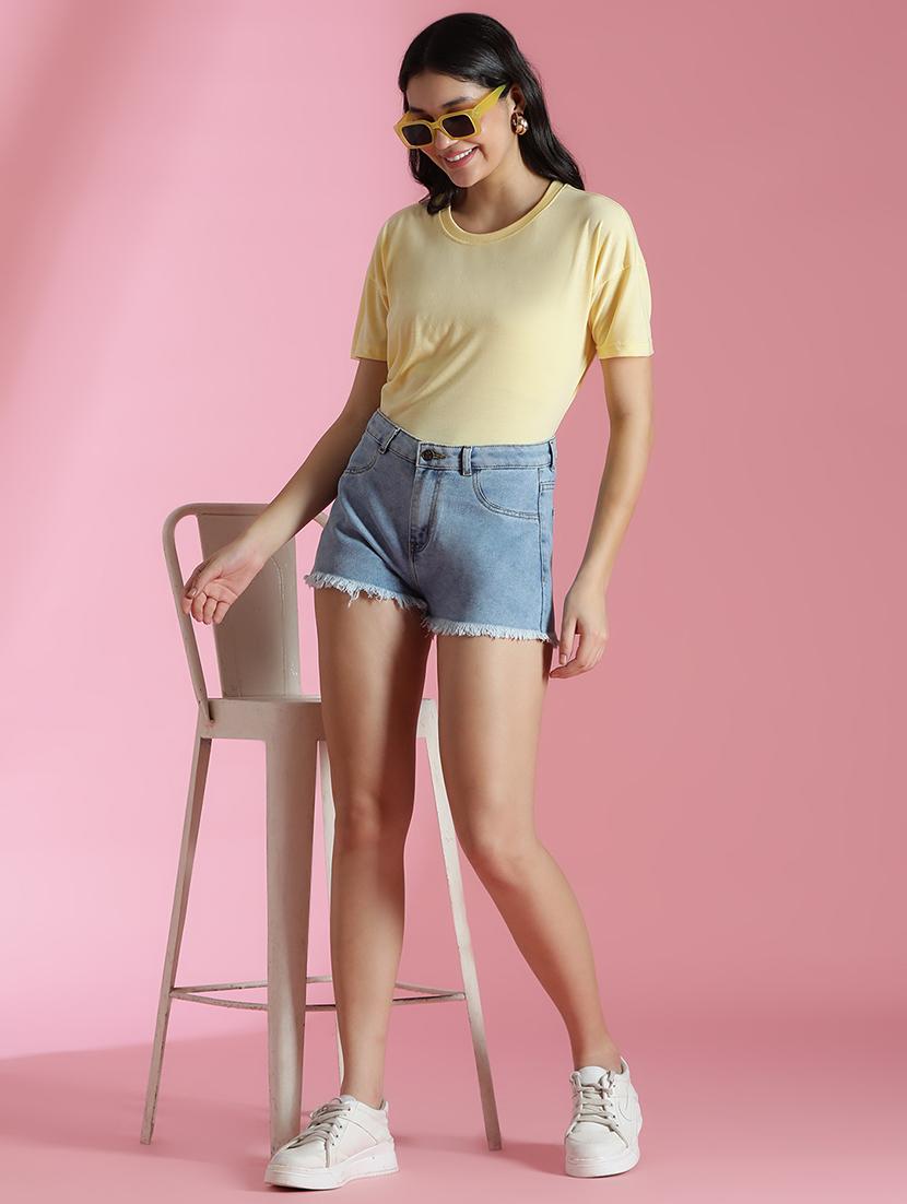 women solid mid rise denim shorts - 21969799 - Standard Image - 4