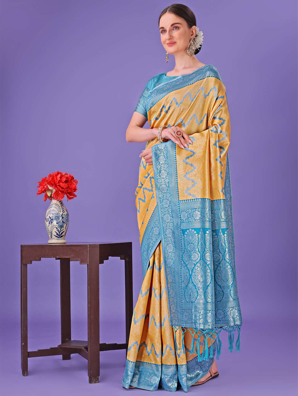 women self design banarasi saree with blouse - 21969851 -  Standard Image - 1