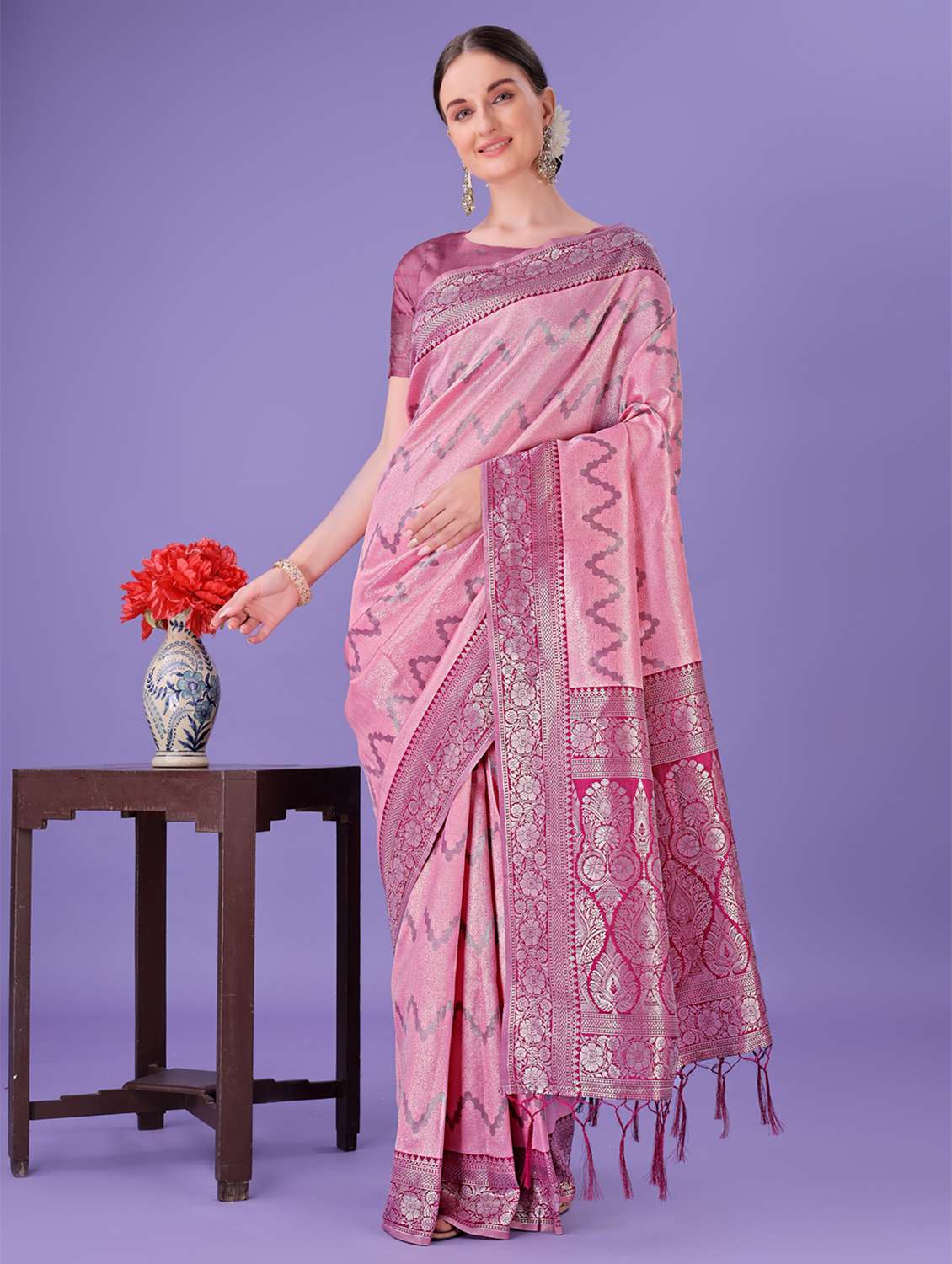 women self design banarasi saree with blouse