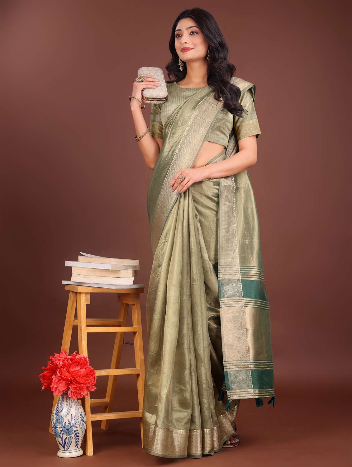 women solid with bordered saree with blouse - 21969866 -  Standard Image - 1