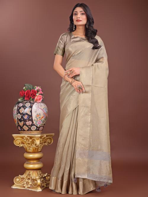 women solid with bordered saree with blouse - 21969896 - Standard Image - 0
