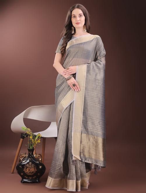 women solid with bordered saree with blouse - 21969902 -  Standard Image - 0