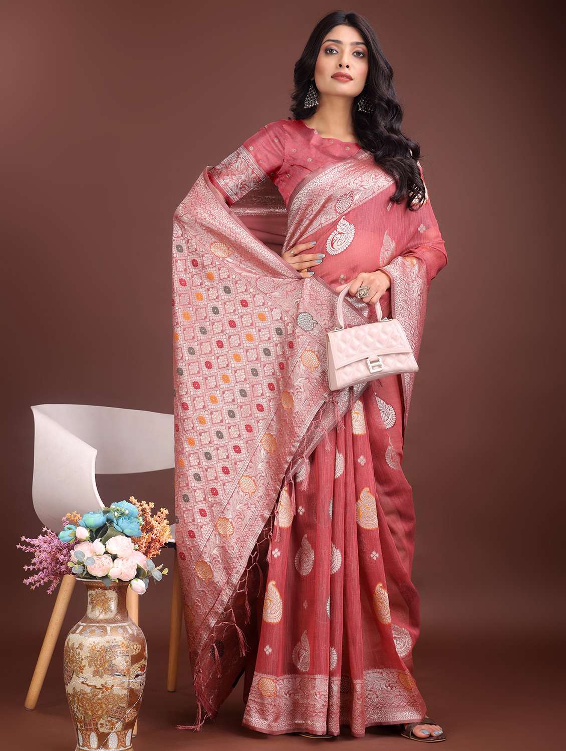 women self design bordered saree with blouse - 21969927 -  Standard Image - 1