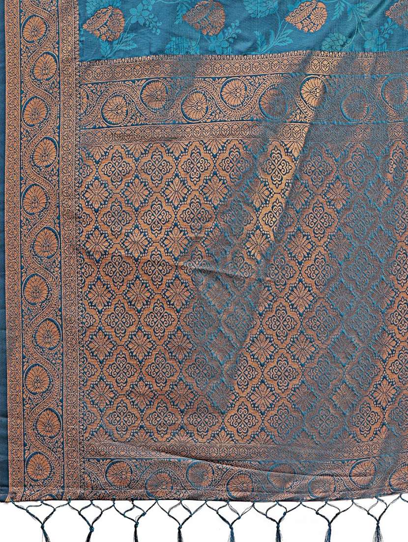 women self design banarasi saree with blouse - 21969936 - Standard Image - 4